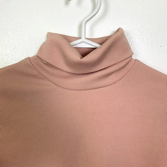 Romwe Crop Turtleneck  Top - Picture 2 of 5